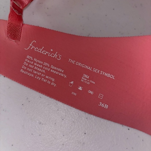 Frederick's of Hollywood Pink Bra - Picture 5 of 8